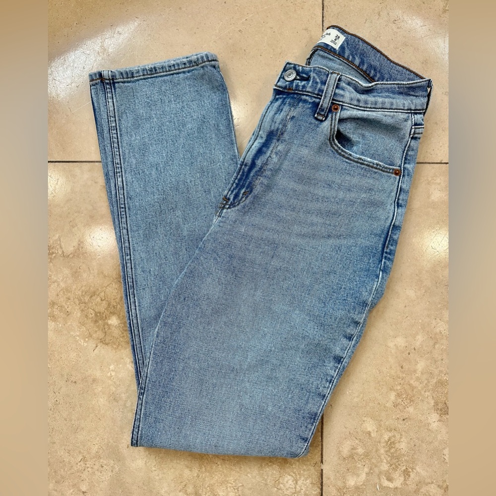 Curve Love Ultra High Rise 90s Slim Straight Jean